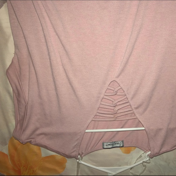 Pink cris cross tee shirt - Picture 2 of 3